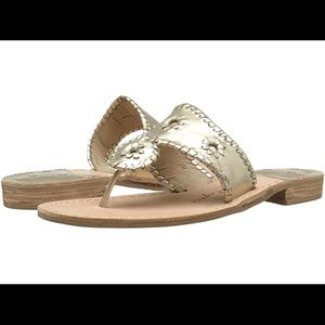 Well loved Jack Rogers sandals🤍